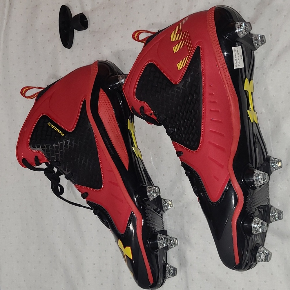Under Armour Men's Football Cleats- Size 13.5 (color- Black/Red/Yellow) - Picture 4 of 9